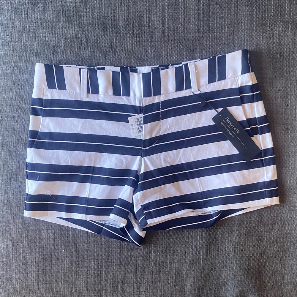 NWT Banana Republic Hampton Fit High Waist Striped Shorts - Blue and White